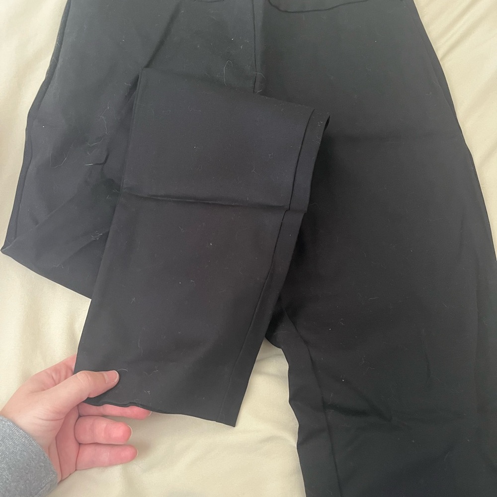 Natori Black Pants with Sleek Design